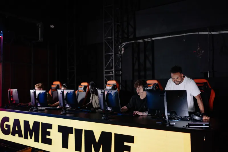 Sponsored Lies: The Gear Gap Between What Pro Gamers Pitch and What They Actually Plug In